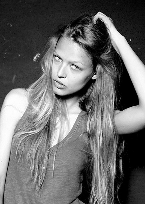 Наташа Ремарчук в топ 10 начинающих моделей сайта Look At Me