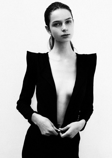 Alena Ulasevich by Ilya Petrusenko