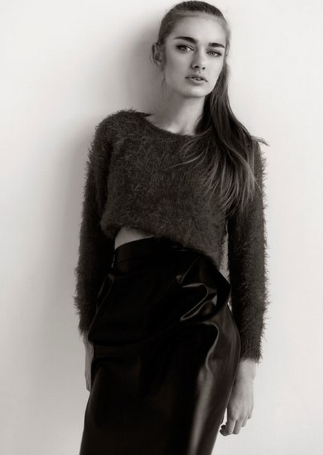 Liza Martynchik by Iro Iro