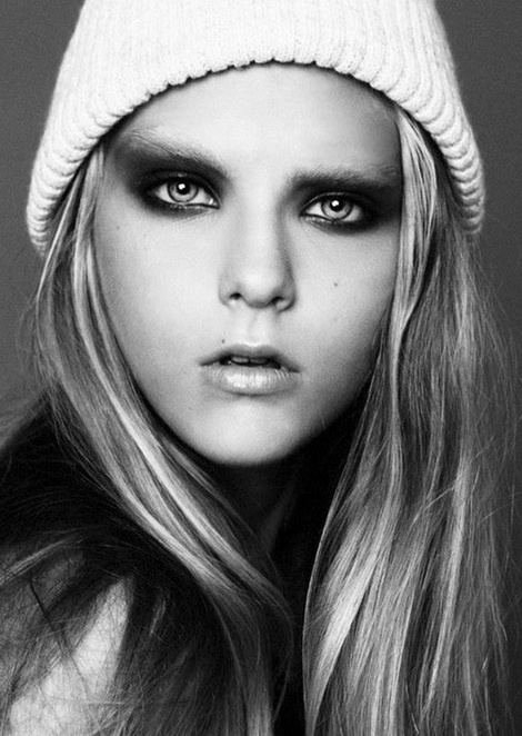 Masha Tsarykevich is now represented by The Fabbrica (Milano)