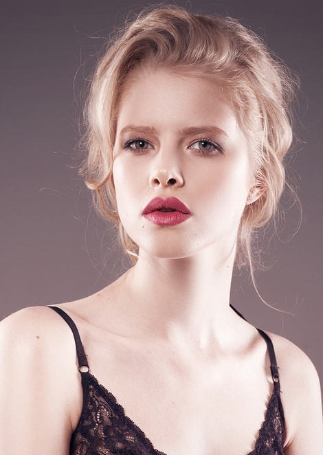 Nastya Muzykantova by Masha Novick