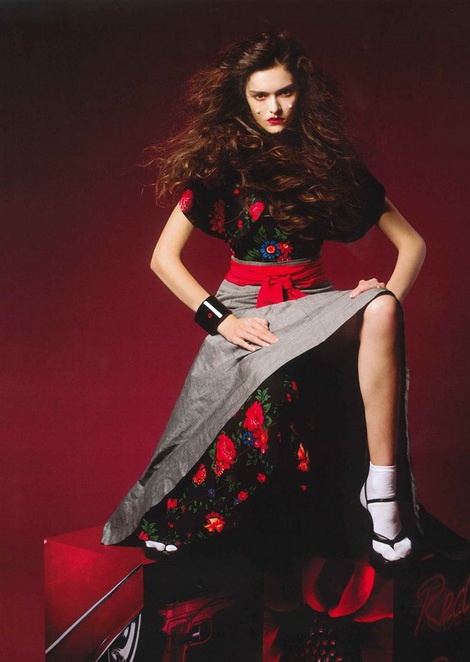 Vika Korelaya for Harper's Bazaar / Hong Kong