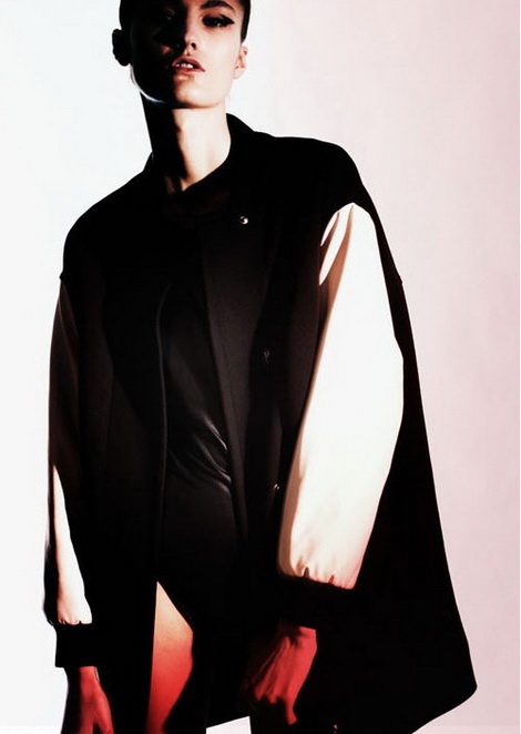 Vik Kukandina model test from London