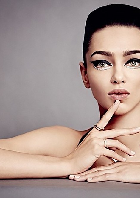 Zhenya Katava for Harper’s BAZAAR Kazahstan in the shooting «Through the Eyes of the Painter» / May 2015