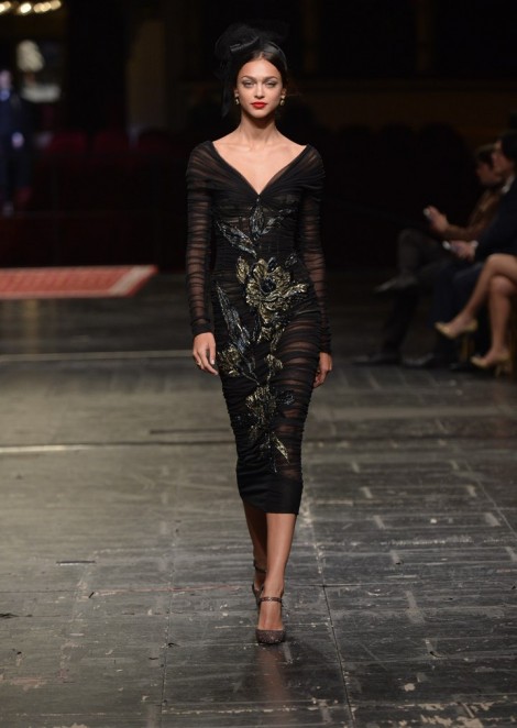 Zhenya Katava opened Dolce & Gabbana Alta Moda spring / summer 2016