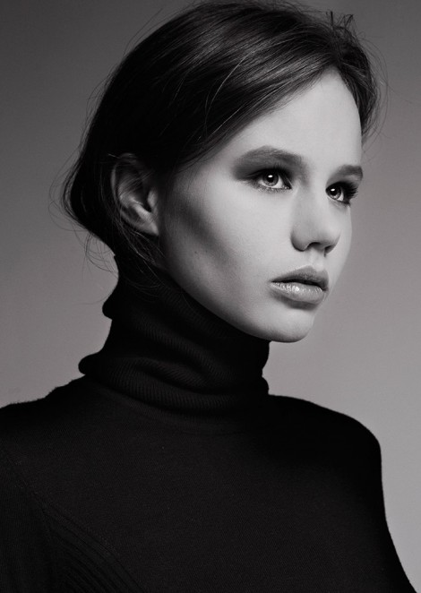 Anna Skovorodkina by Masha Novick