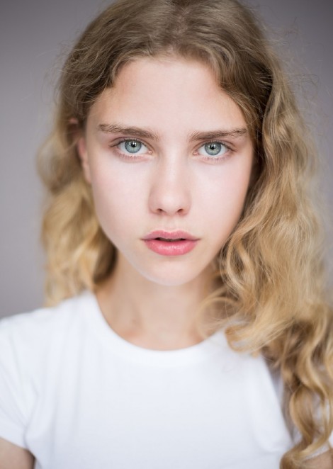 Nastya Nadudik by Darya Vorobyova