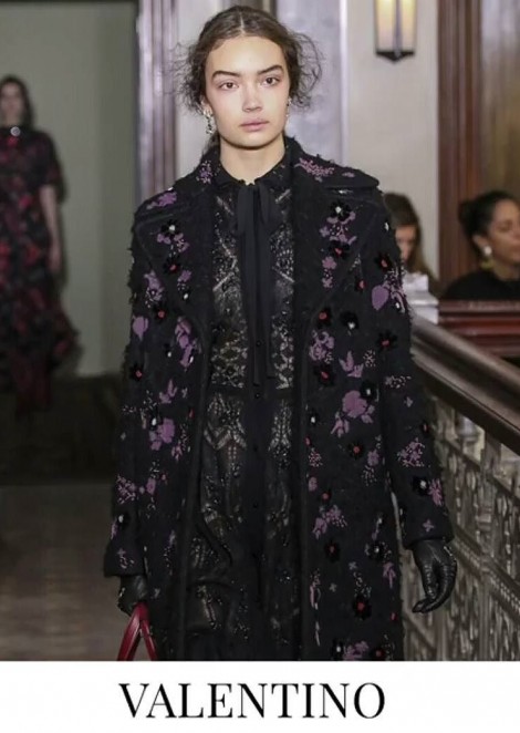 Саша Кичигина на показе Valentino Pre-Fall 2017