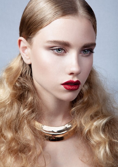 Настя Надудик в beauty съёмке от Эндрюс Ковас