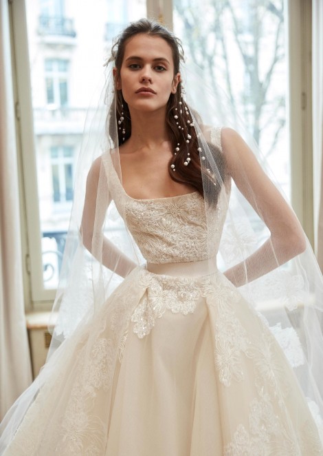 Дарья Костенич для коллекции Elie Saab Bridal Spring 2019